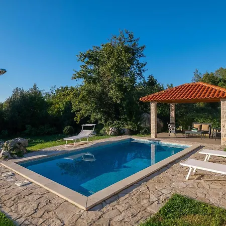 Feriehus Radovcici Gornje Selo *