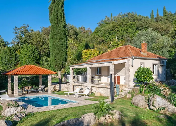 Radovcici Gornje Selo Tatil Evi *